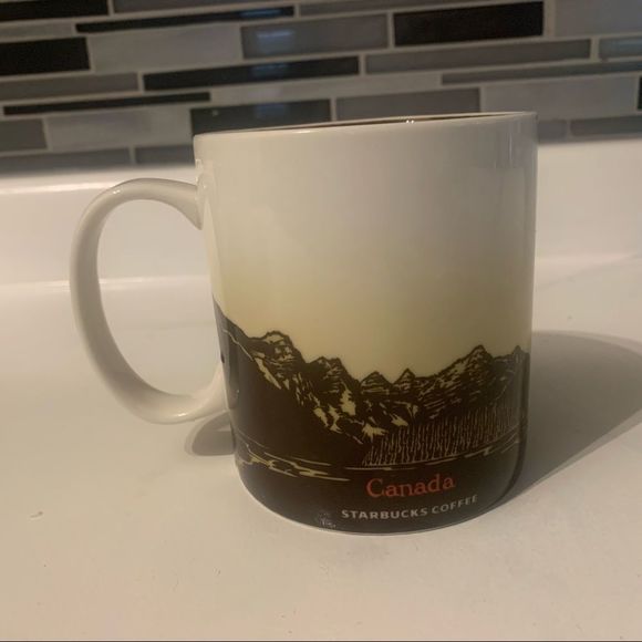 Starbucks Canada 2011 Collector's Series 16 oz Coffee Mug Red Maple Leaf print - Picture 3 of 5